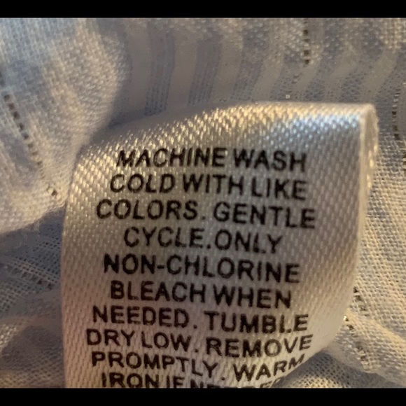 Express button down sheer blouse. - Picture 6 of 6